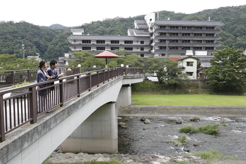 Misasakan Hotel Exterior foto