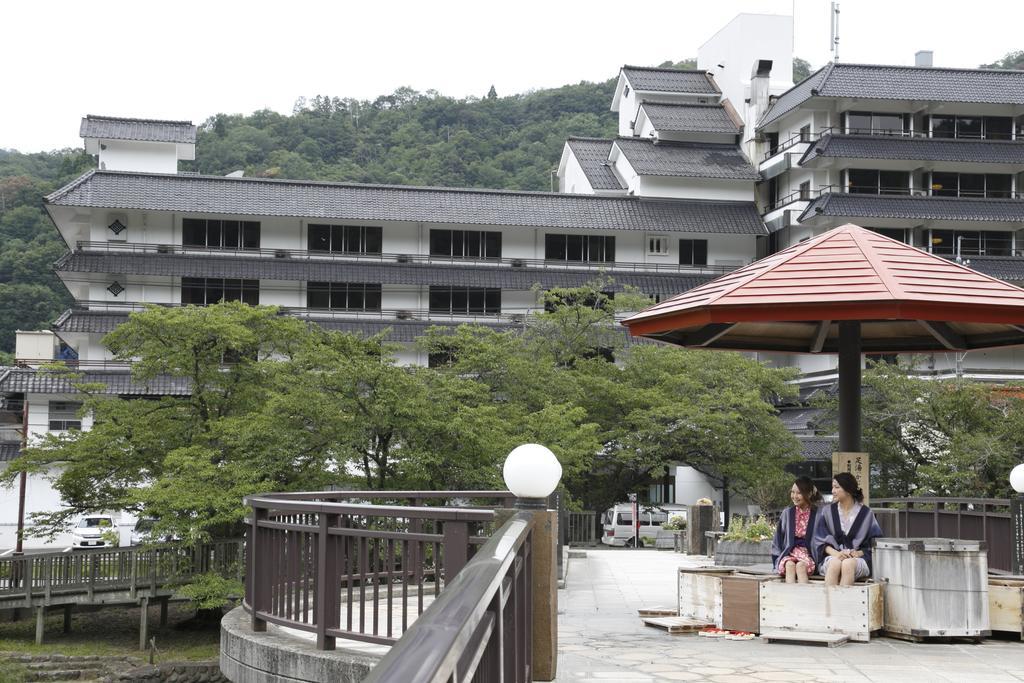 Misasakan Hotel Exterior foto